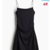 Vestido drapeado H&M. Elegancia y comodidad
