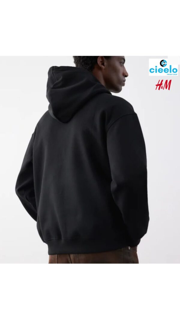 Sudadera H&M con Capucha Holgada – Estilo y Comodidad
