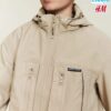 Chaqueta impermeable con capucha desmontable