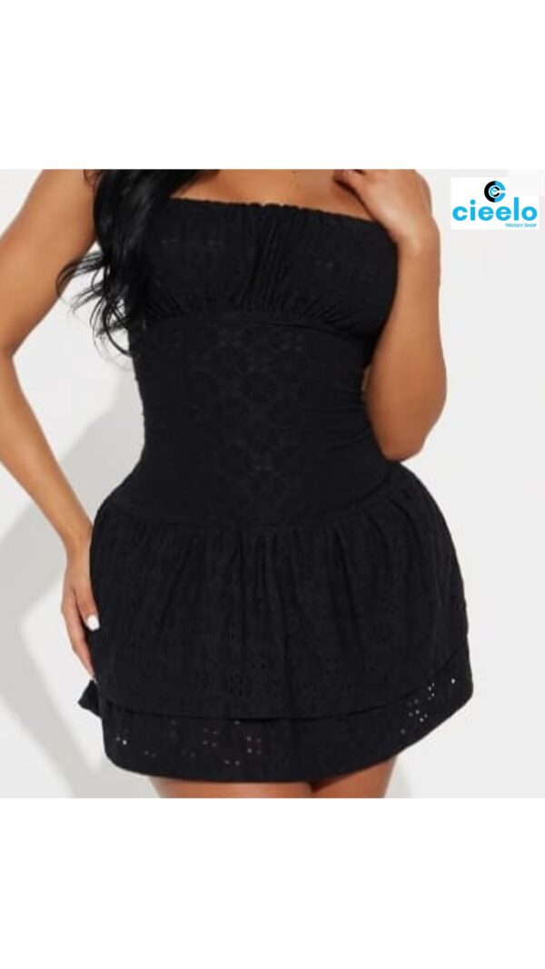 Minivestido Negro con Ojales Taya – Elegancia y Estilo