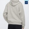 Sudadera Relaxed Gap Logo Zip – Estilo y Comodidad