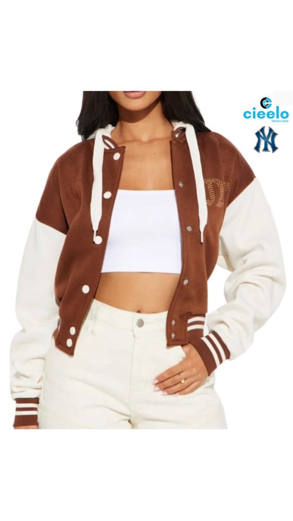 Chaqueta Universitaria Estilo Nueva York – Marrón