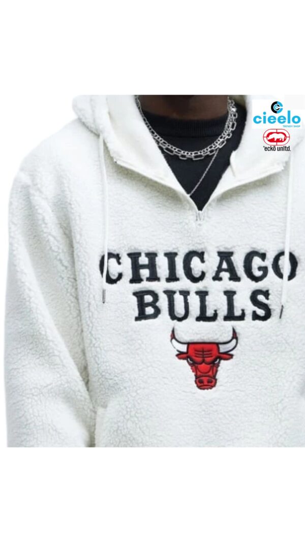 Sudadera Bulls Sherpa con Capucha - Estilo Único