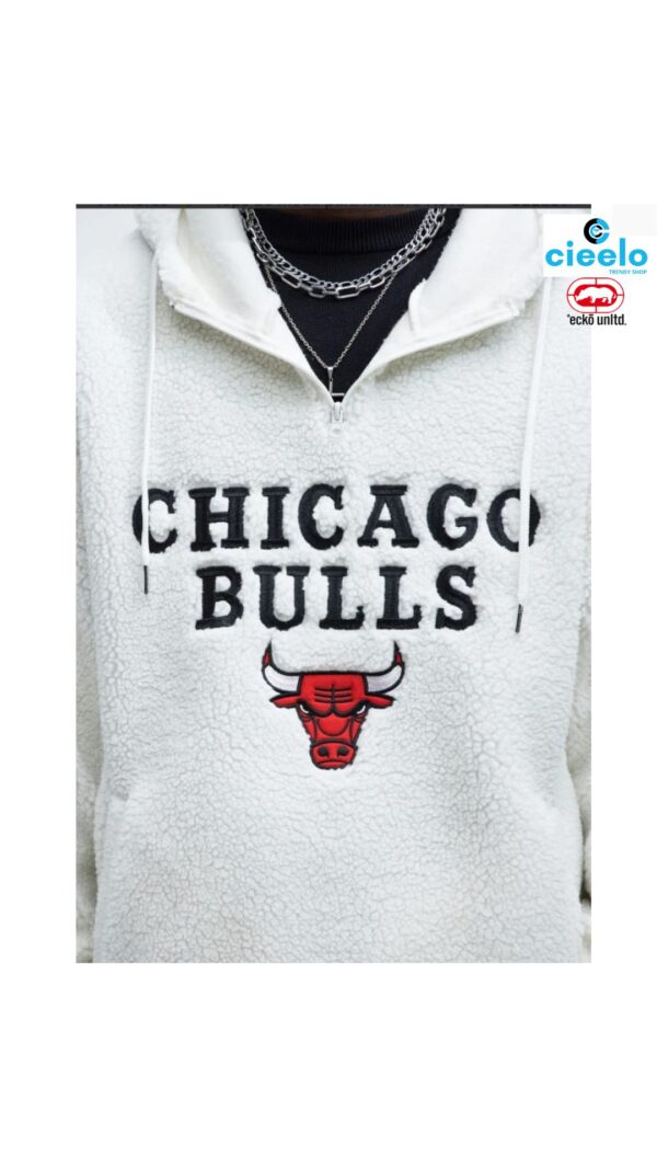 Sudadera Bulls Sherpa con Capucha - Estilo Único
