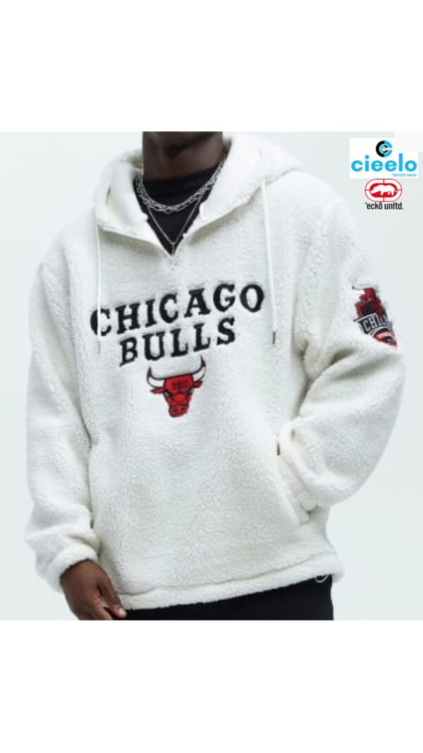 Sudadera Bulls Sherpa con Capucha - Estilo Único