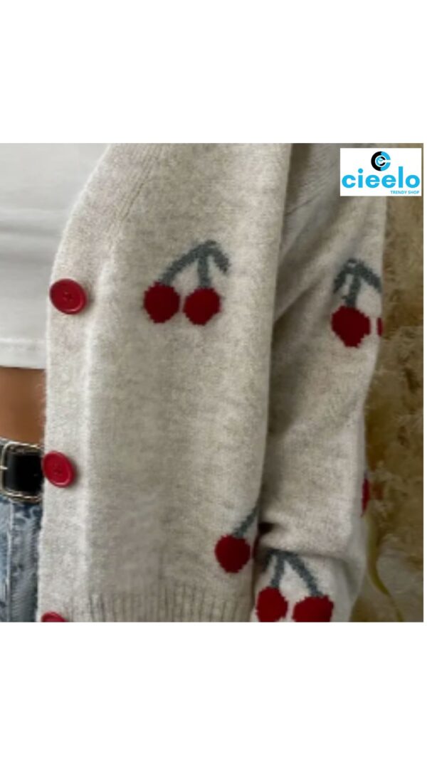 Cárdigan con cerezas – Estilo casual y dulce para el frío