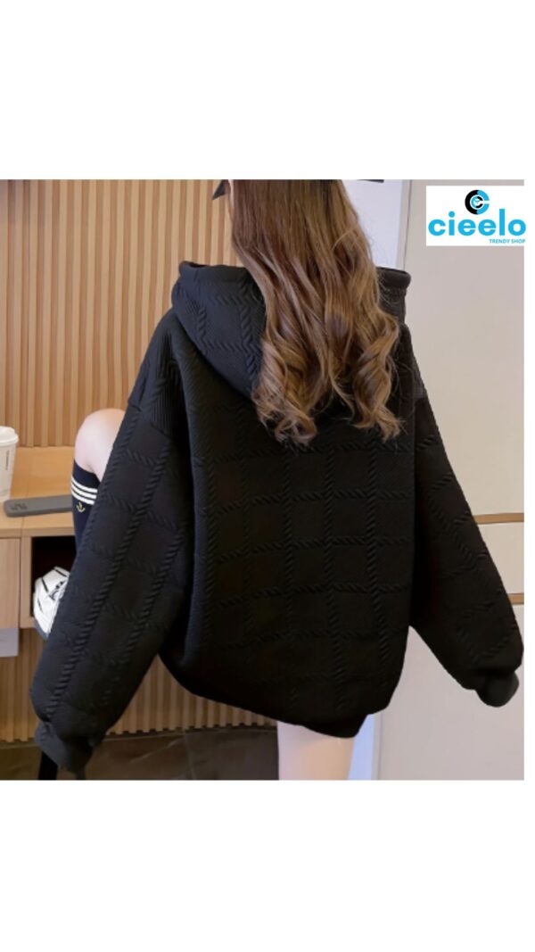 Sudadera con capucha mujer – Estilo urbano en negro y verde