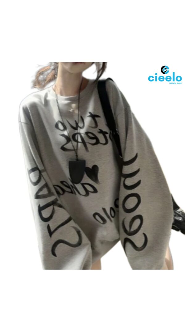 Sudadera Gráfica “Dos Ojos Me Aman” – Estilo Urbano y Cómodo