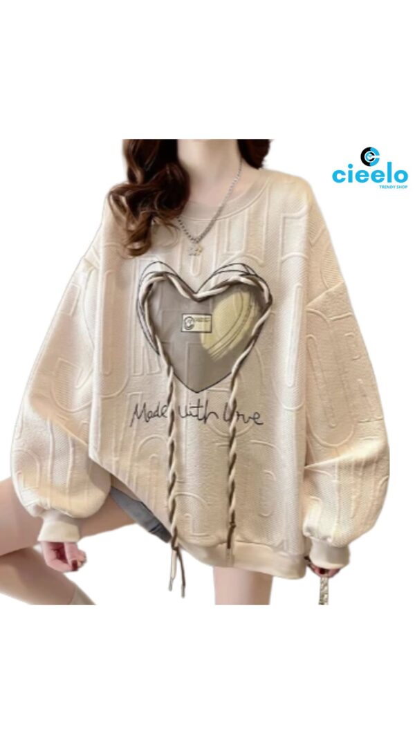 Sudadera Mujer con Corazón – Estilo Gráfico Chic