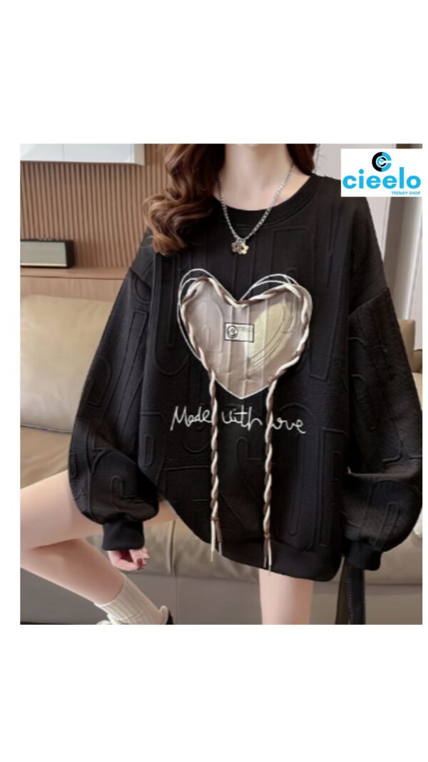 Sudadera Mujer con Corazón – Estilo Gráfico Chic