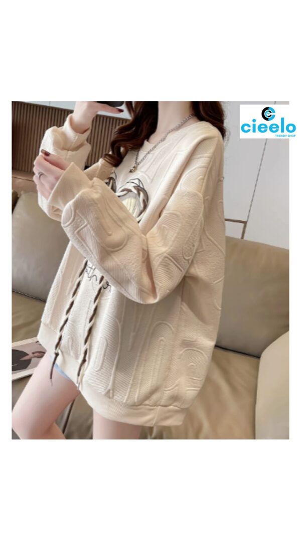 Sudadera Mujer con Corazón – Estilo Gráfico Chic