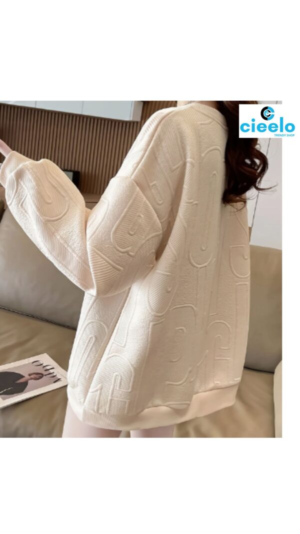 Sudadera Mujer con Corazón – Estilo Gráfico Chic