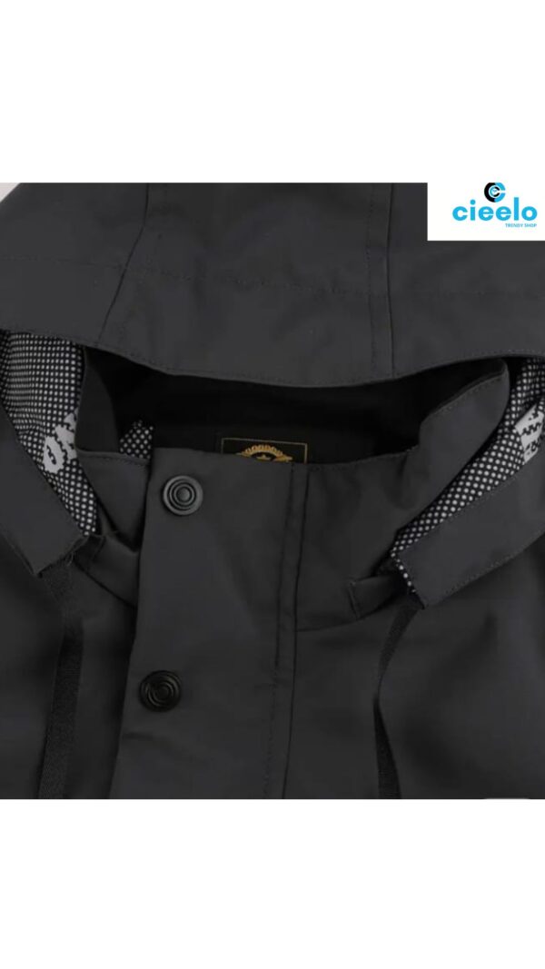 Chaqueta con Capucha para Hombre – Estilo y Funcionalidad