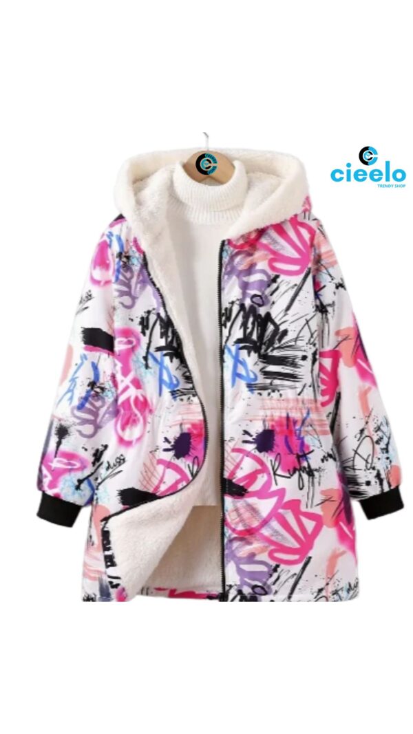Chaqueta Larga con Estampado de Grafiti – ¡Estilo callejero con calidez premium!