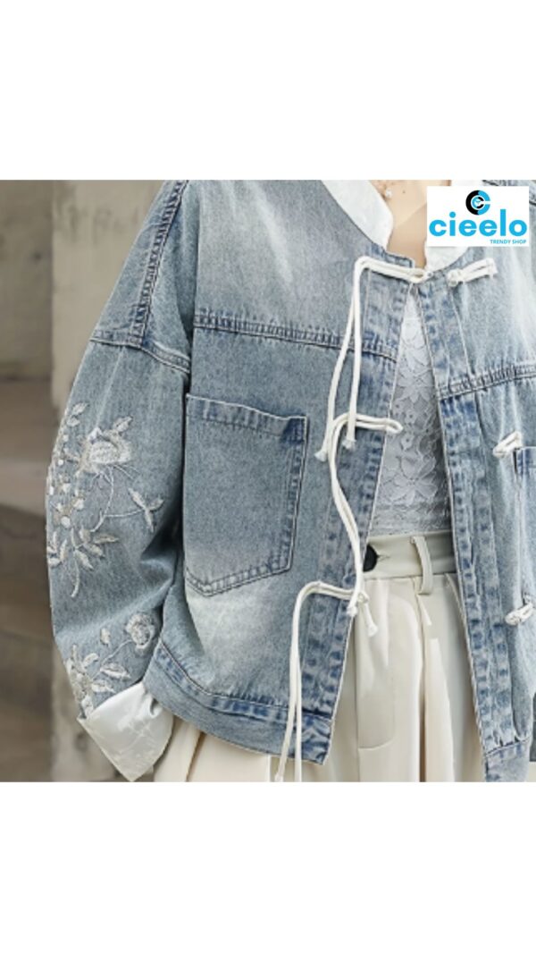 Top vintage ceñido – Elegancia retro para primavera