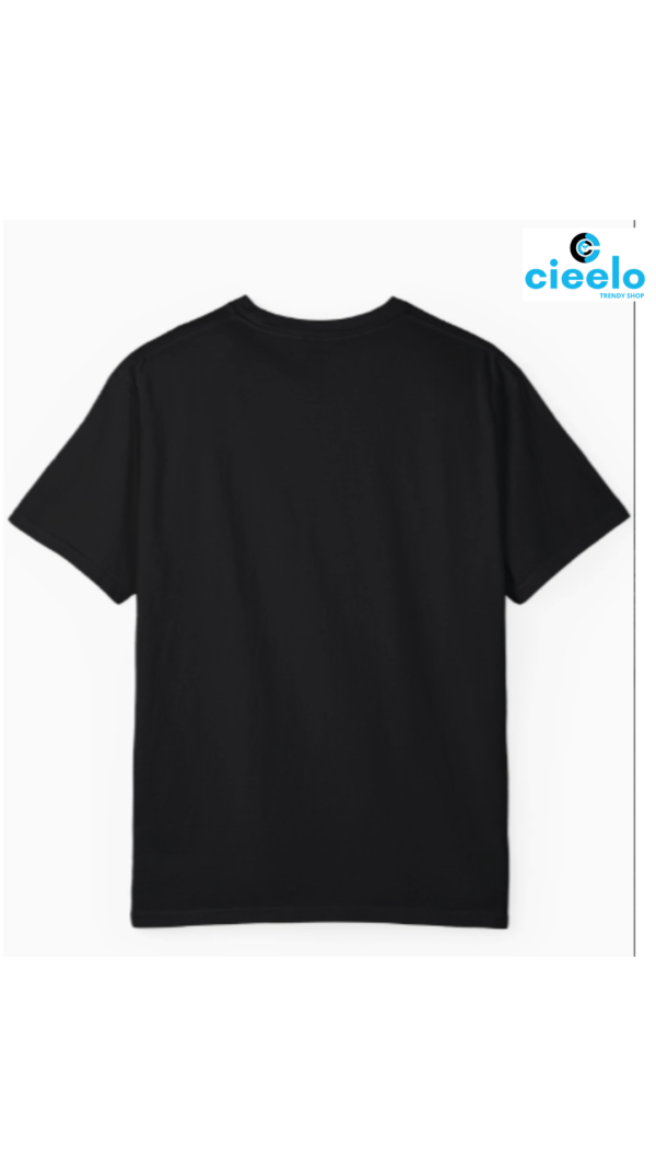 Camiseta Gráfica 'C' – Estilo casual y fresco