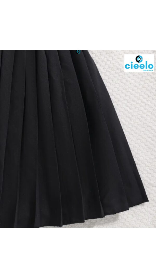 Conjunto Varsity Conejo + Falda – Cute & Cool 2 piezas