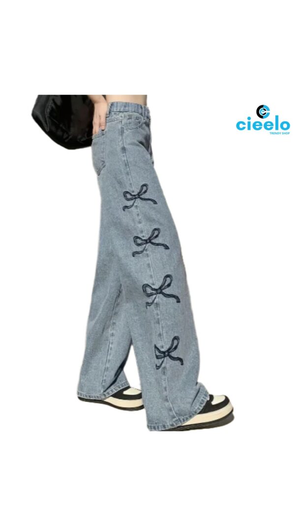 Jeans Y2K con Lazo Bordado – Estilo Vintage Cómodo