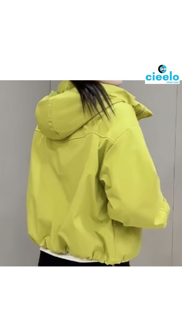 Chaqueta con Capucha Mujer – Ligera y Casual para Otoño
