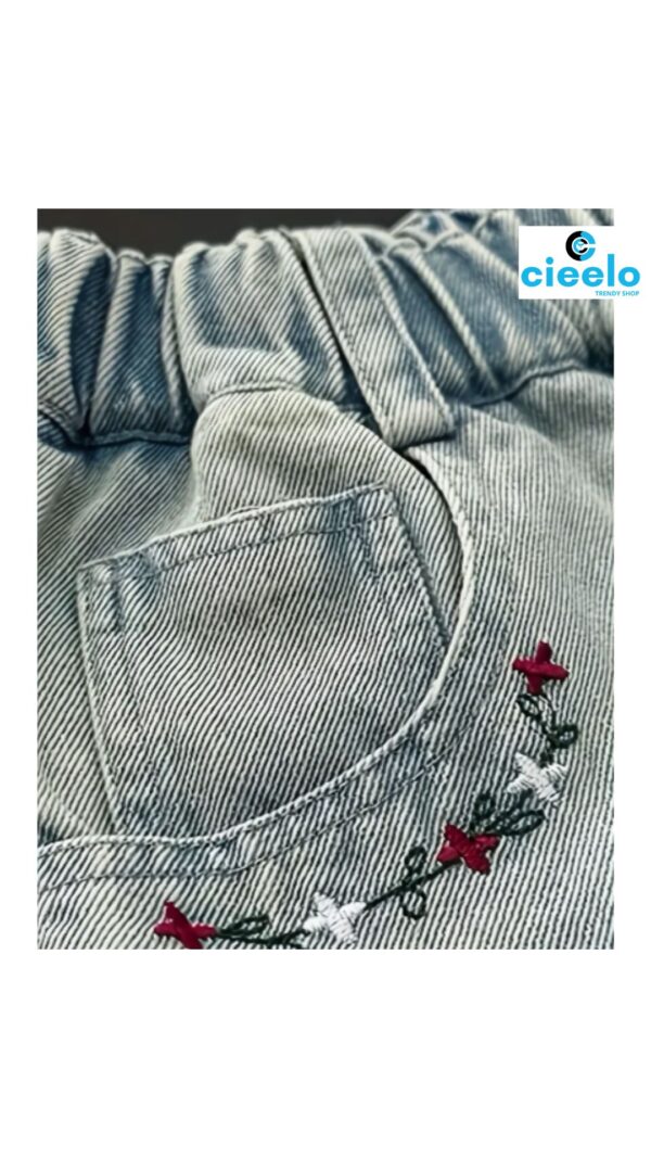 Vaqueros Bordados para Niñas – Cómodos y a la Moda