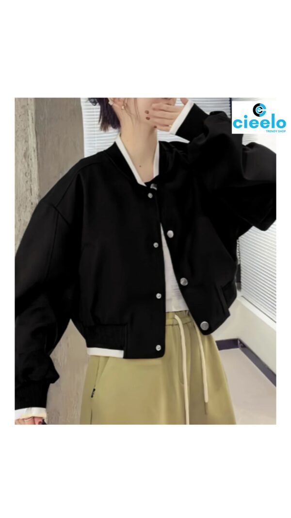 Chaqueta Varsity Mujer – Estilo Deportivo en Blanco y Negro