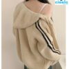 Chaqueta con capucha mujer – Color block con estilo chic