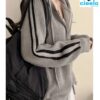 Chaqueta con capucha mujer – Color block con estilo chic