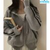 Chaqueta con capucha mujer – Color block con estilo chic