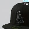 Gorra New Era – Bordado negro con estilo callejero puro